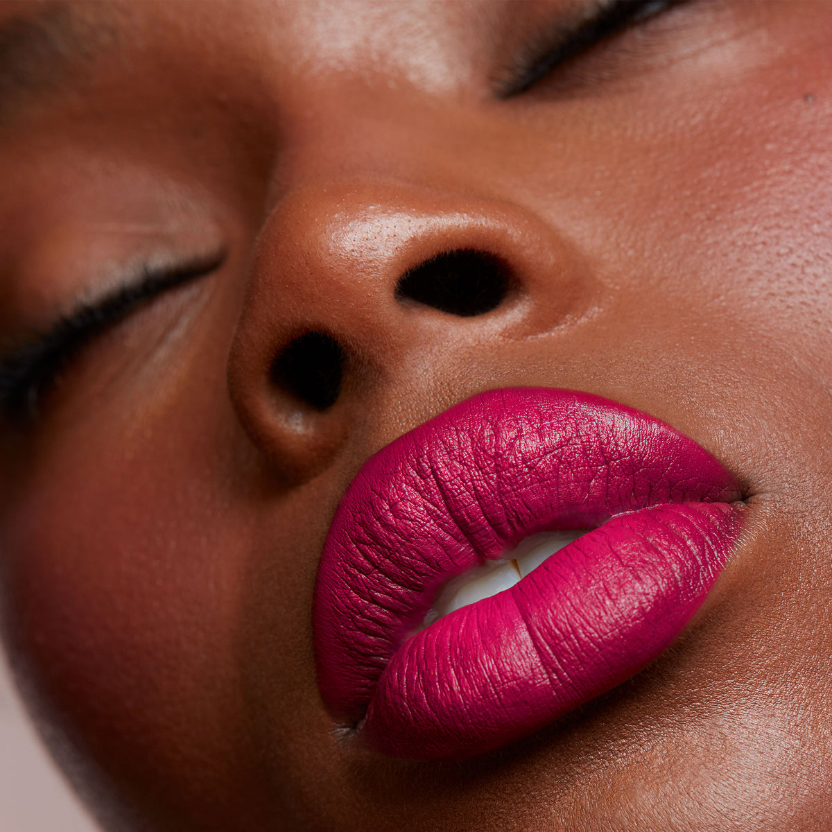 #color_She's Hard To Get (Vibrant Pink)