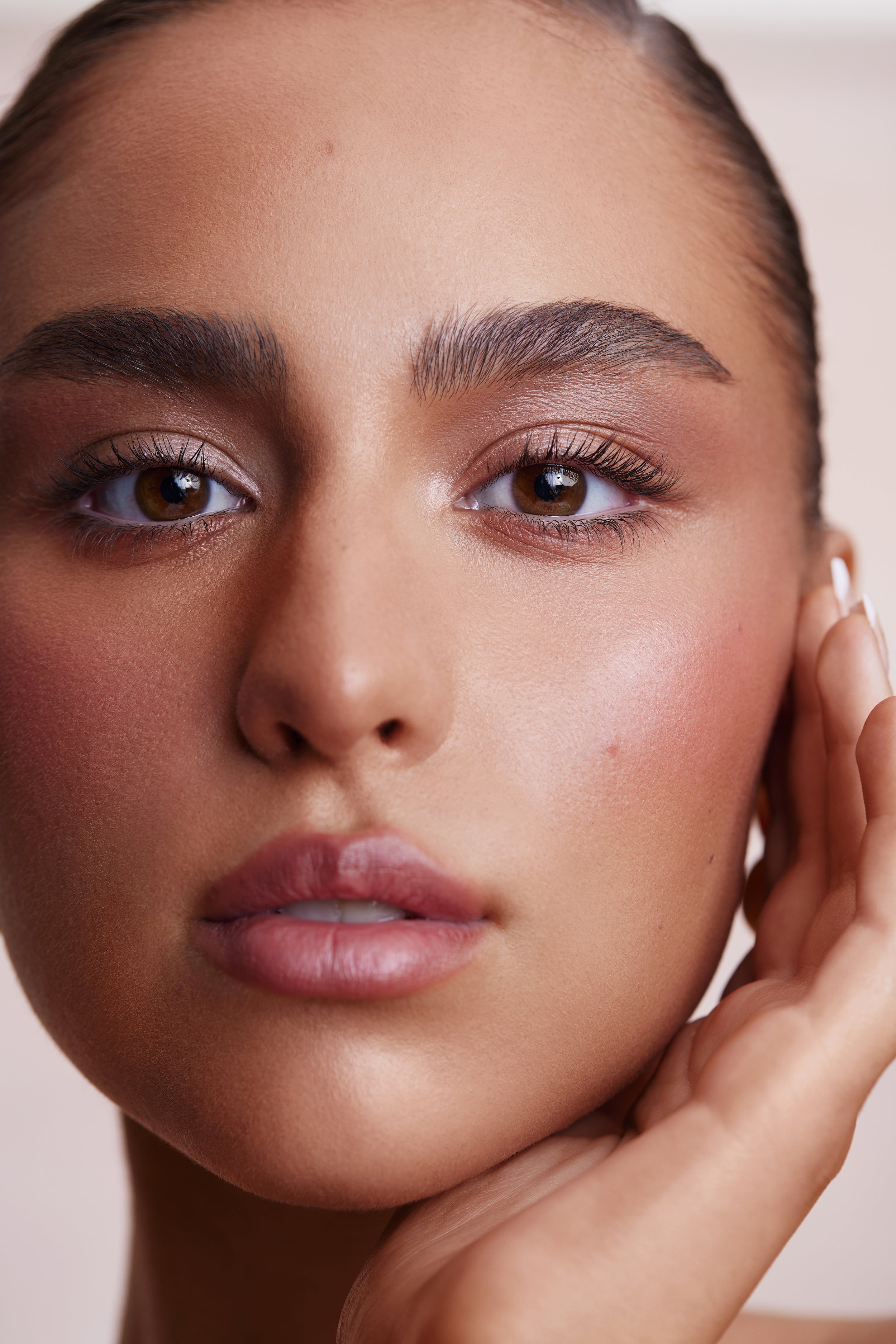 Makeup For Dry Skin: Hydrating Techniques