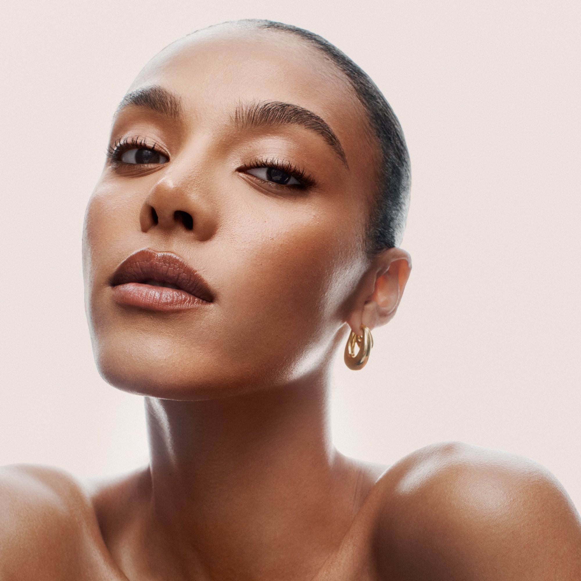 How To Apply Cream & Powder Foundation